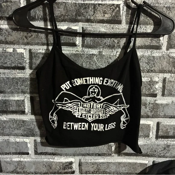 PUT SOME FUN BETWEEN YOUR LEGS 🏍️ WOMENS CROP TOP SIZE SMALL - Picture 2 of 3
